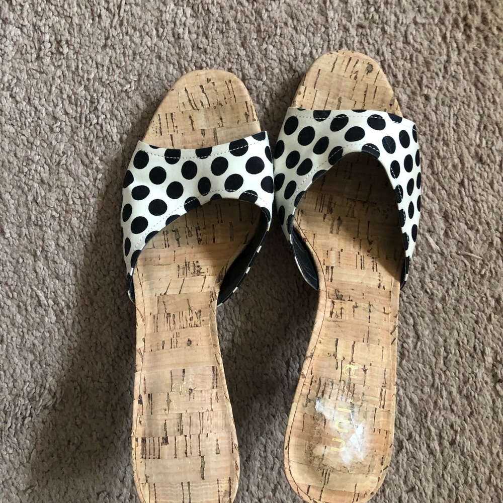 Super cute polka dot slides sz 7